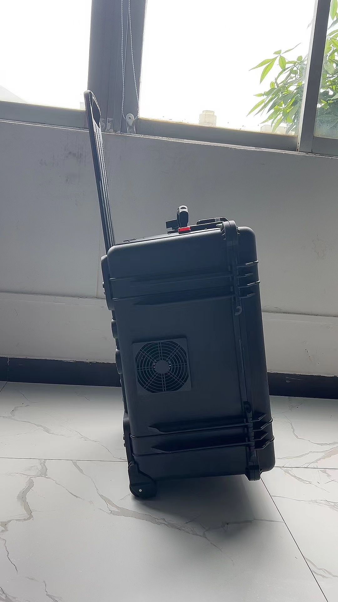 保德手拉箱型移动通信干扰器